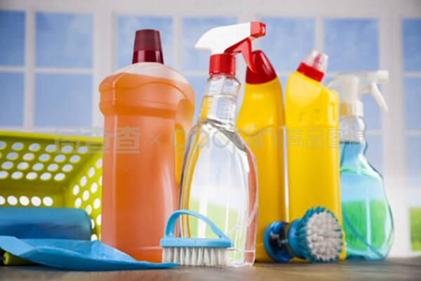 木質家具與窗戶清潔 高效清潔產品與方法指南